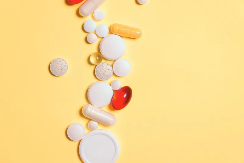 Integratori: cosa merita un posto nel carrello e cosa no, secondo il farmacista